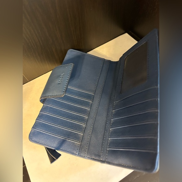 Fossil leather wallet - Picture 3 of 5